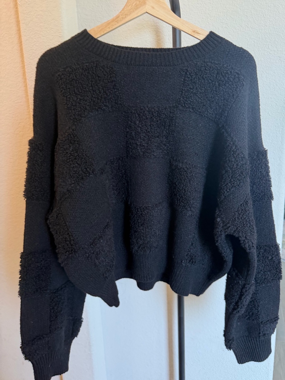 Double Zero Black Textured Crewneck Sweater L